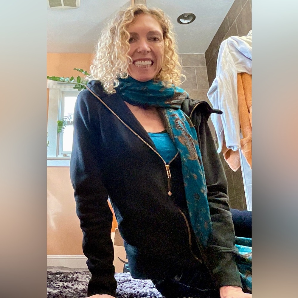 Women's Black LULULEMON Hoodie Jacket - ROSE GOLD ZIPPER!